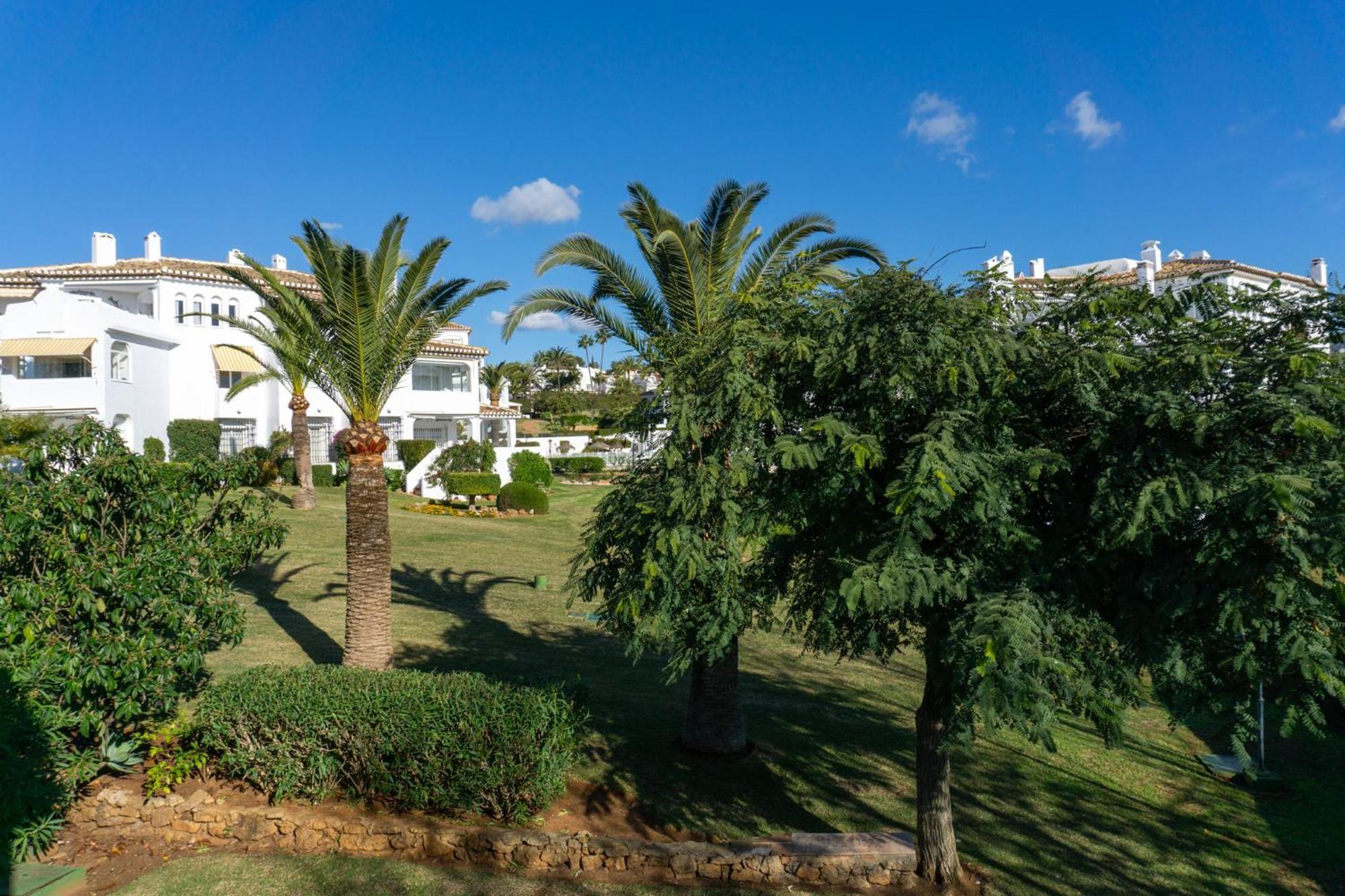 Apartemen Costa Lux Elviria *