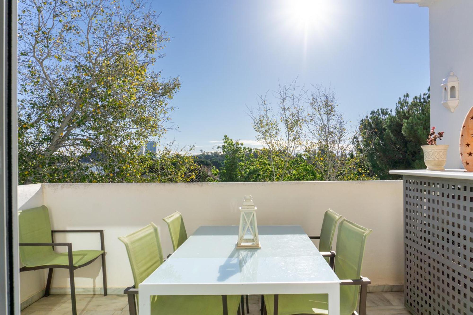 Apartemen Costa Lux Elviria