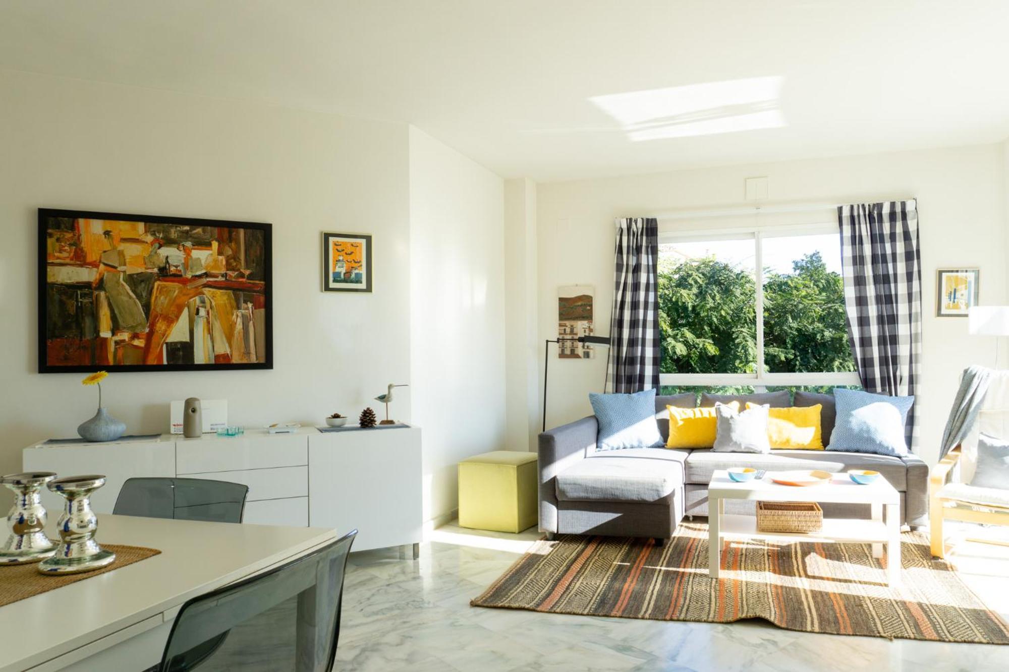 Costa Lux Elviria Apartemen