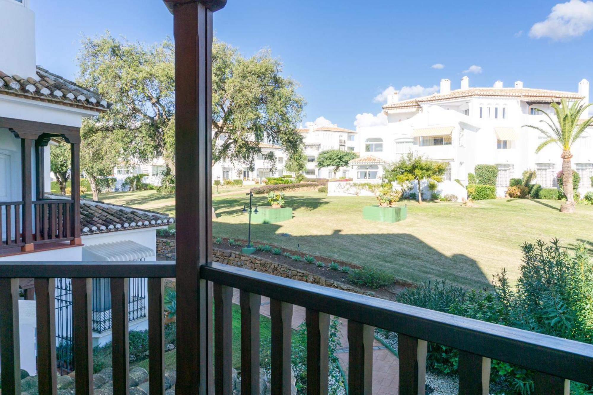 Costa Lux Elviria Apartemen